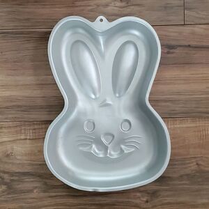 Wilton | Bunny Cake Pan
